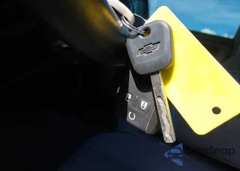 2018 Chevrolet Silverado 1500 2Lt из США, поврежденный, VIN 3GCUKRECXJG409655